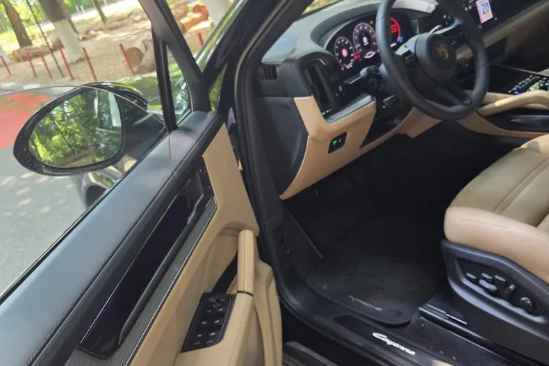 Porsche Cayenne Coupe din 2025 cu 4.500 km - oferta POR138795 - foto 23