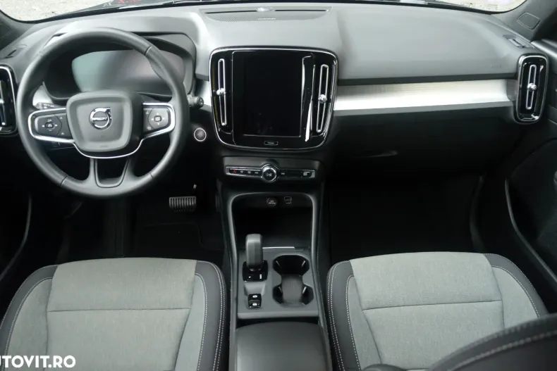 Volvo XC40 din 2021 cu 168.854 km - oferta VOL138799 - foto 5