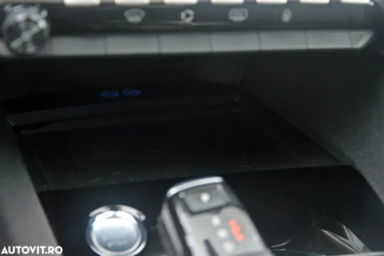Peugeot 3008 din 2019 cu 136.402 km - oferta PEU138804 - foto 35