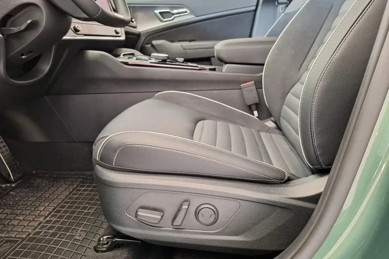 Kia Sportage din 2024 cu 5 km - oferta KIA138841 - foto 8