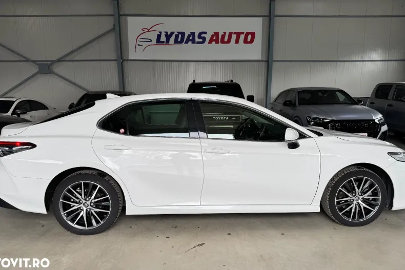 Toyota Camry din 2023 cu 108.000 km - oferta TOY138856 - foto 5