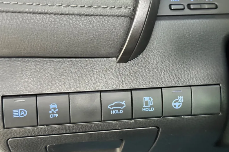 Toyota Camry din 2023 cu 108.000 km - oferta TOY138856 - foto 16