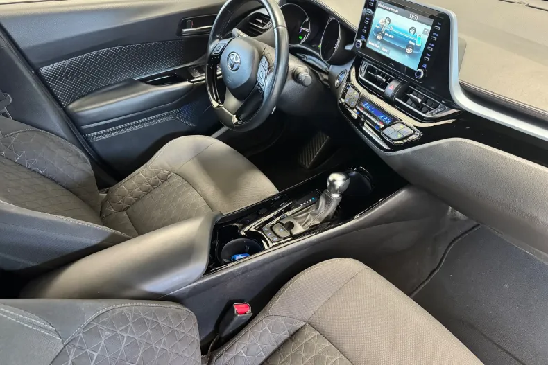 Toyota C-HR din 2021 cu 115.000 km - oferta TOY138860 - foto 18