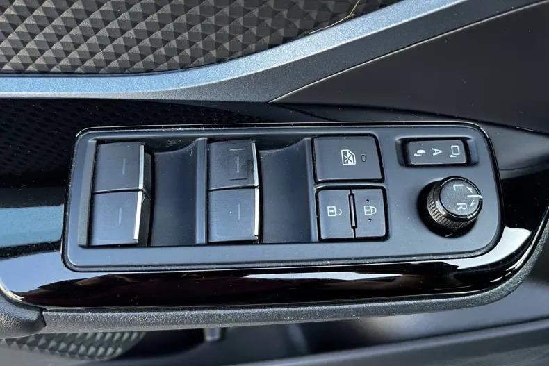 Toyota C-HR din 2020 cu 89.000 km - oferta TOY138864 - foto 18