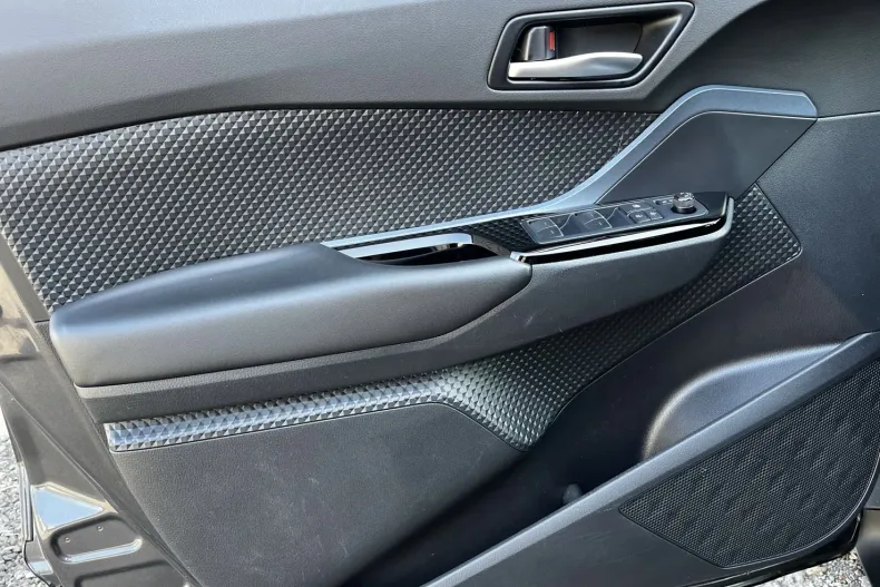 Toyota C-HR din 2020 cu 89.000 km - oferta TOY138864 - foto 26