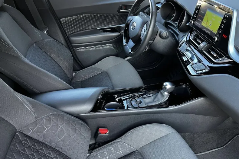 Toyota C-HR din 2020 cu 89.000 km - oferta TOY138864 - foto 28