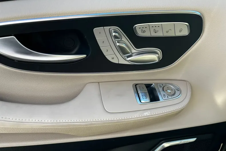 Mercedes-Benz V din 2025 cu 3.000 km - oferta MER138873 - foto 11