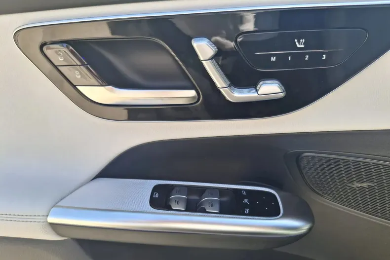 Mercedes-Benz GLC din 2025 cu 1 km - oferta MER138880 - foto 13