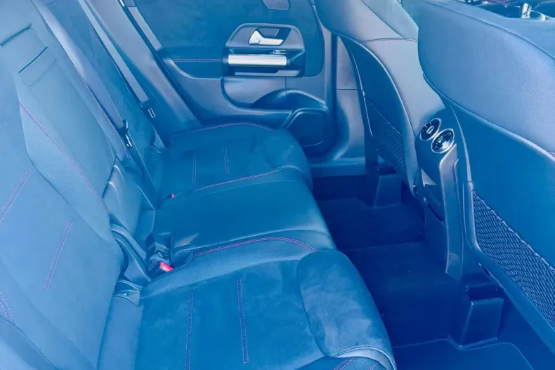 Mercedes-Benz GLA din 2024 cu 3.000 km - oferta MER138884 - foto 14