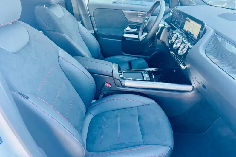 Mercedes-Benz GLA din 2024 cu 3.000 km - oferta MER138884 - foto 16