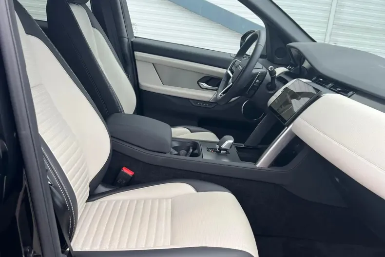 Land Rover Discovery Sport din 2023 cu 22.000 km - oferta LAN138898 - foto 3