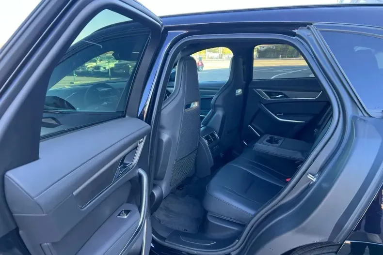 Jaguar F-Pace din 2023 cu 13.000 km - oferta JAG138906 - foto 5