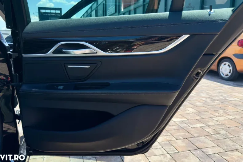 BMW Seria 7 din 2019 cu 110.000 km - oferta BMW138908 - foto 20