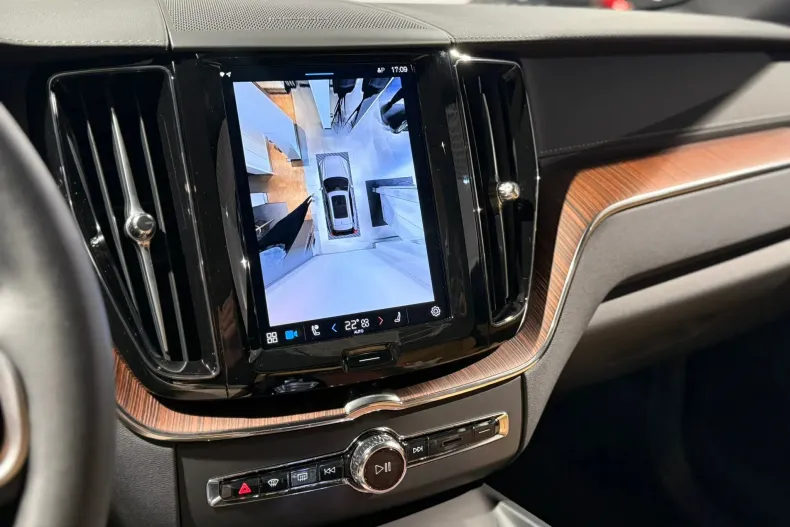 Volvo XC60 din 2025 cu 1 km - oferta VOL138922 - foto 7