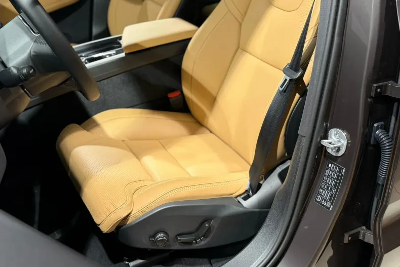 Volvo XC60 din 2025 cu 1 km - oferta VOL138922 - foto 14