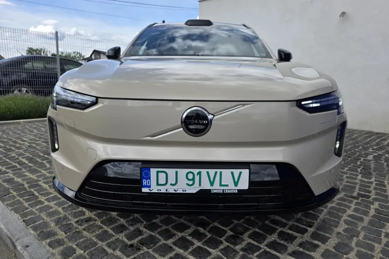 Volvo EX90 din 2024 cu 760 km - oferta VOL138923 - foto 5
