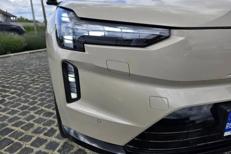 Volvo EX90 din 2024 cu 760 km - oferta VOL138923 - foto 8