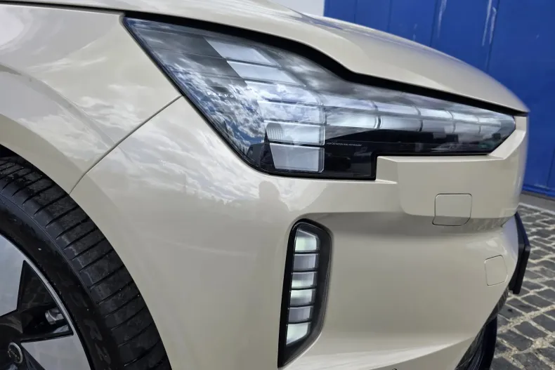 Volvo EX90 din 2024 cu 760 km - oferta VOL138923 - foto 9