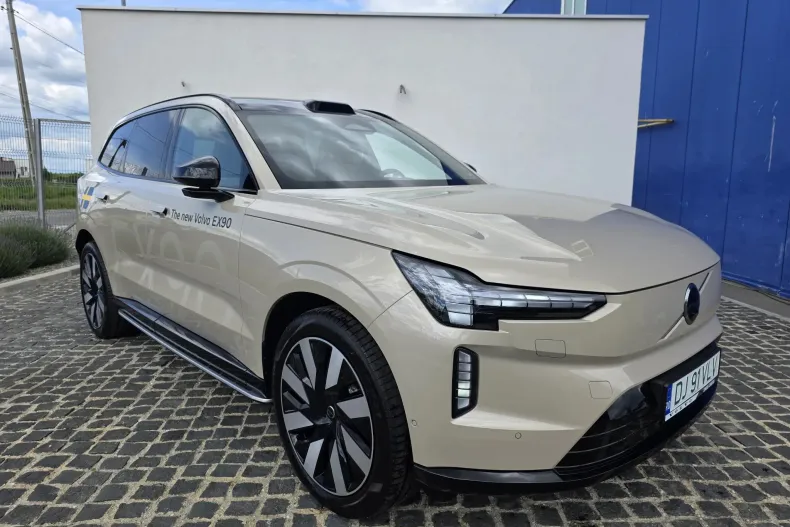 Volvo EX90 din 2024 cu 760 km - oferta VOL138923 - foto 10