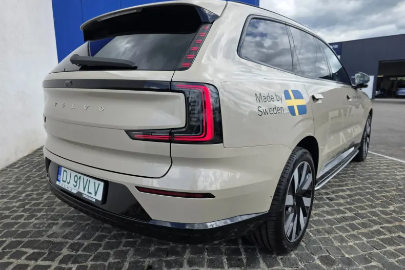 Volvo EX90 din 2024 cu 760 km - oferta VOL138923 - foto 13