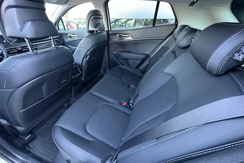Kia Sportage din 2025 cu 5 km - oferta KIA138935 - foto 9