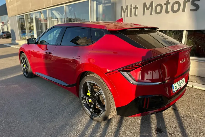 Kia EV6 GT din 2023 cu 8.000 km - oferta KIA138936 - foto 4