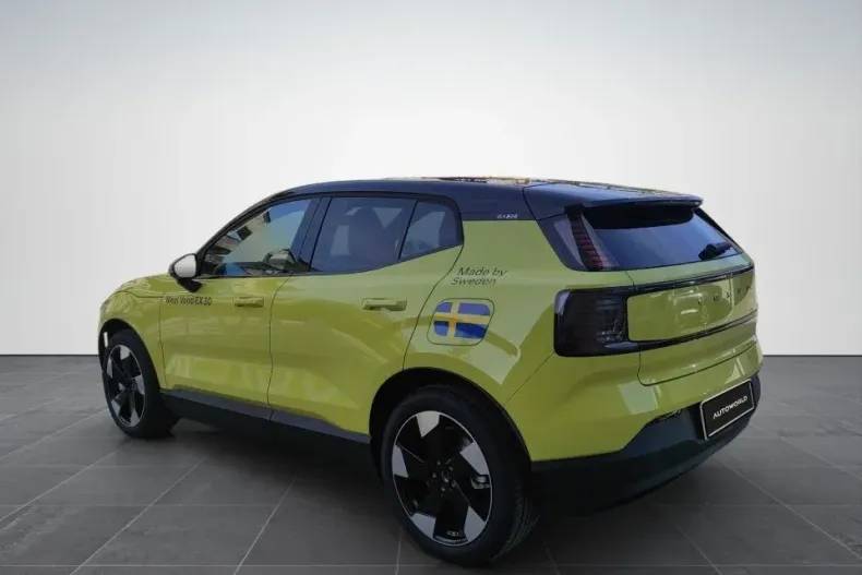 Volvo EX30 din 2025 cu 1.000 km - oferta VOL138940 - foto 4