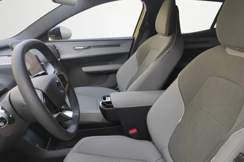 Volvo EX30 din 2025 cu 1.000 km - oferta VOL138940 - foto 9