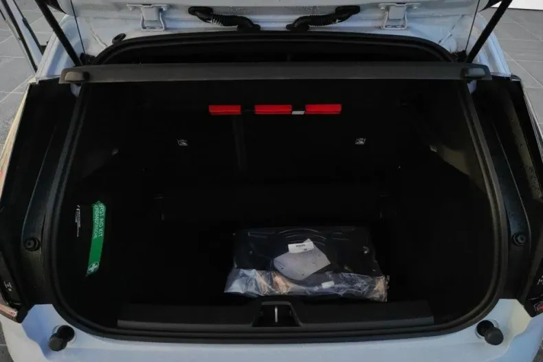 Volvo EX30 din 2025 cu 1 km - oferta VOL138941 - foto 17