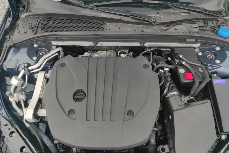 Volvo V60 din 2025 cu 1 km - oferta VOL138942 - foto 19