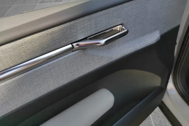 Volvo EX30 din 2025 cu 1 km - oferta VOL138943 - foto 12