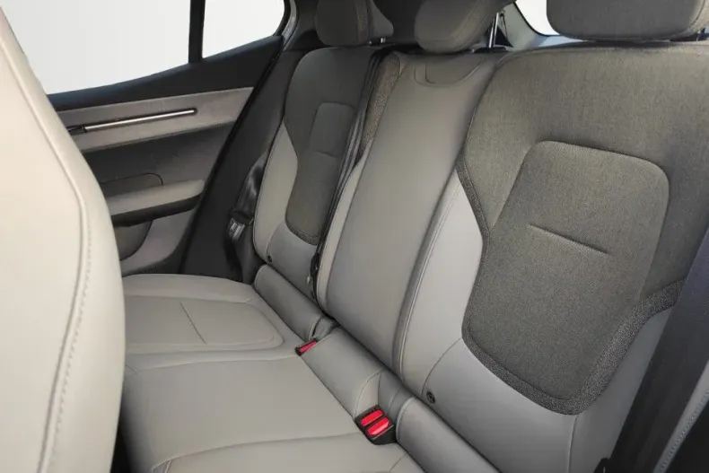 Volvo EX30 din 2025 cu 1 km - oferta VOL138943 - foto 13