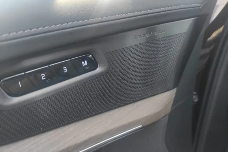 Volvo XC90 din 2025 cu 7 km - oferta VOL138944 - foto 14