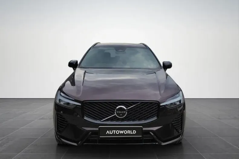 Volvo XC60 din 2025 cu 4.000 km - oferta VOL138945 - foto 2