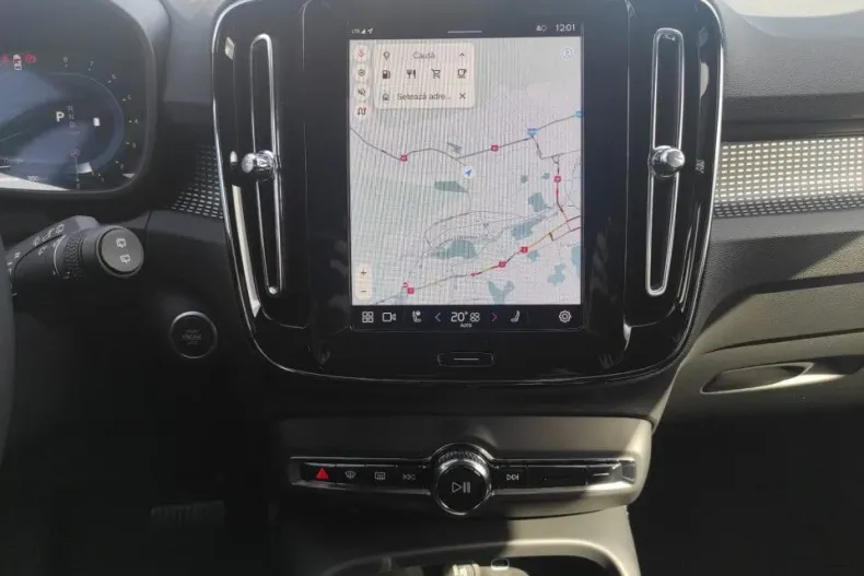 Volvo XC40 din 2024 cu 6.500 km - oferta VOL138947 - foto 12