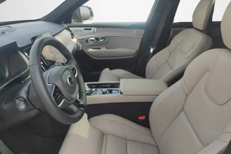 Volvo XC90 din 2024 cu 14.000 km - oferta VOL138949 - foto 9