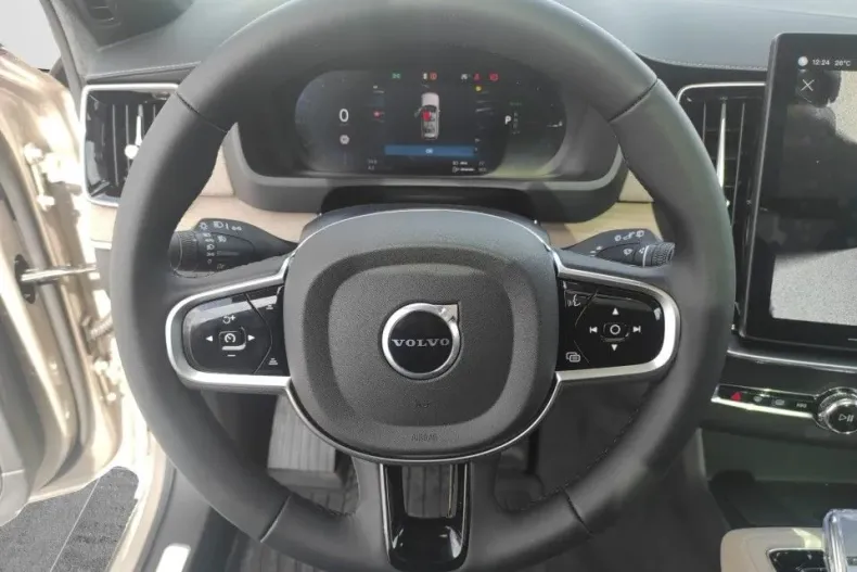 Volvo XC90 din 2024 cu 14.000 km - oferta VOL138949 - foto 10