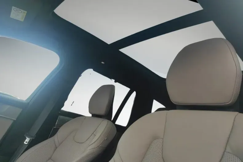 Volvo XC90 din 2024 cu 14.000 km - oferta VOL138949 - foto 18