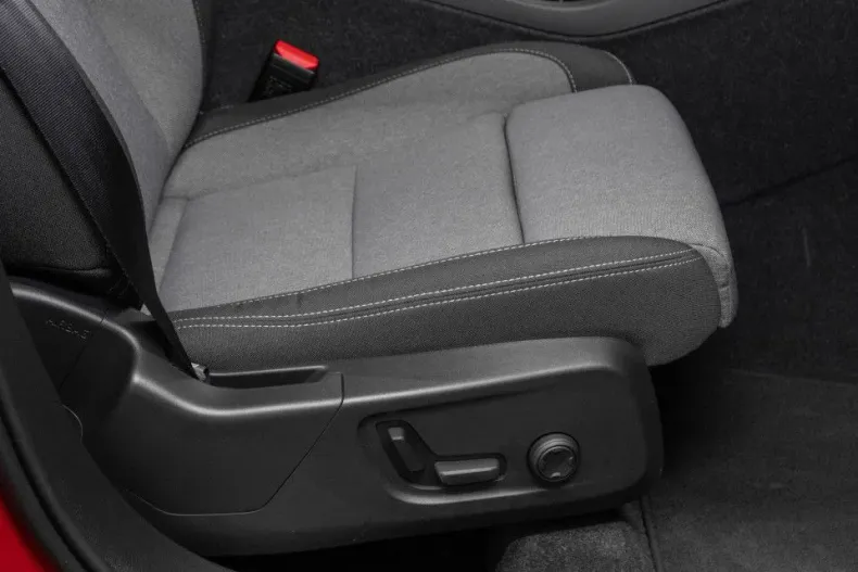 Volvo XC40 din 2023 cu 9.000 km - oferta VOL138950 - foto 22