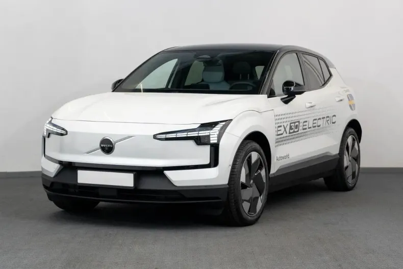 Volvo EX30 din 2024 cu 5.000 km - oferta VOL138951 - foto 1