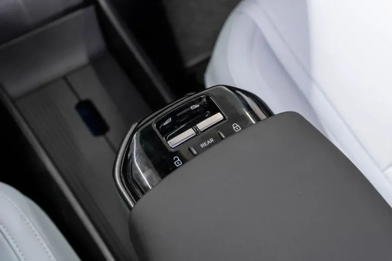 Volvo EX30 din 2024 cu 5.000 km - oferta VOL138951 - foto 19