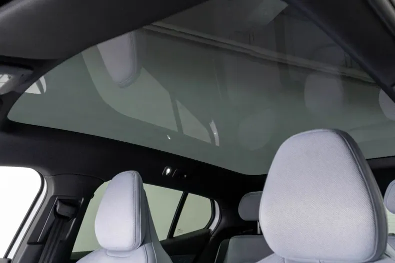 Volvo EX30 din 2024 cu 5.000 km - oferta VOL138951 - foto 21