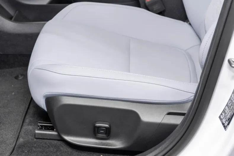 Volvo EX30 din 2024 cu 5.000 km - oferta VOL138951 - foto 22