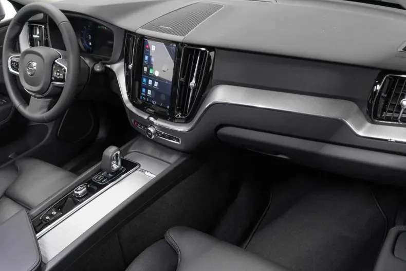 Volvo XC60 din 2024 cu 50 km - oferta VOL138952 - foto 13