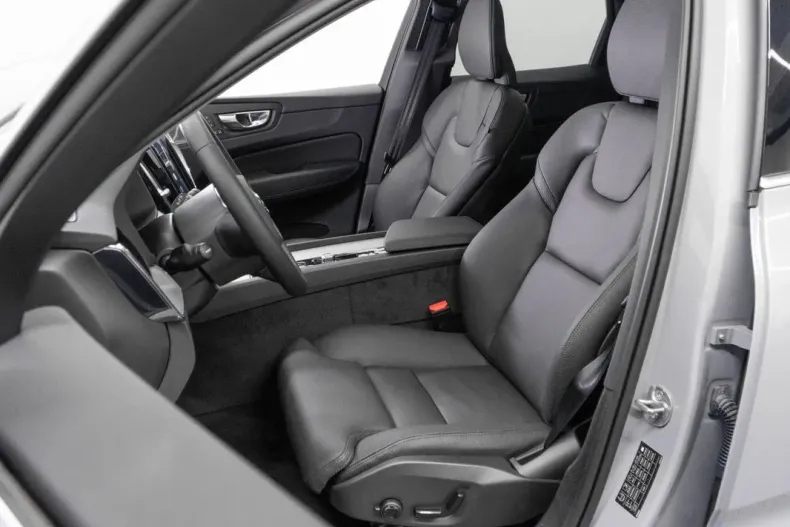 Volvo XC60 din 2024 cu 50 km - oferta VOL138952 - foto 25