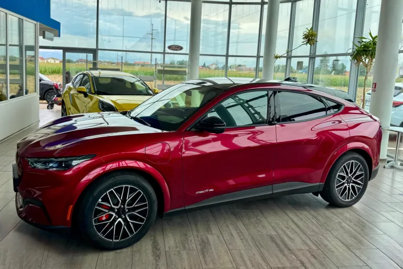 Ford Mustang Mach-E din 2025 cu 1 km - oferta FOR138957 - foto 3