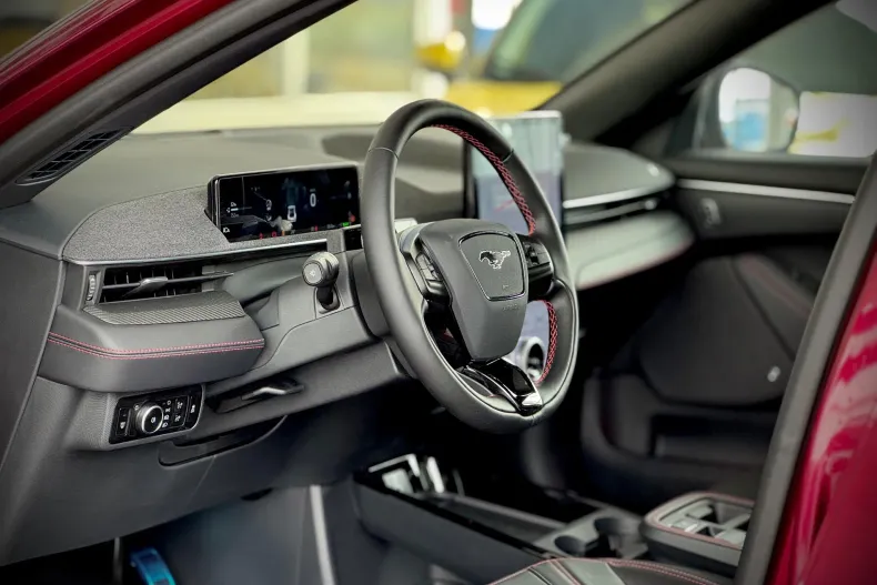 Ford Mustang Mach-E din 2025 cu 1 km - oferta FOR138957 - foto 22