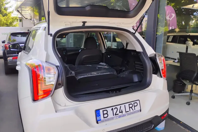 Ssangyong Tivoli din 2024 cu 48 km - oferta SSA138971 - foto 2