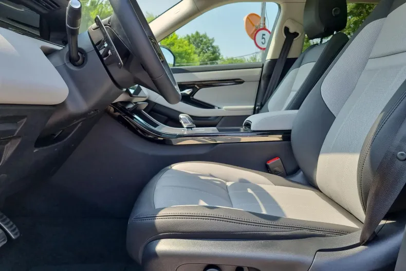 Land Rover Range Rover Evoque din 2024 cu 1.290 km - oferta LAN138978 - foto 14