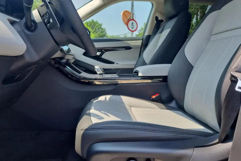 Land Rover Range Rover Evoque din 2023 cu 350 km - oferta LAN138979 - foto 13